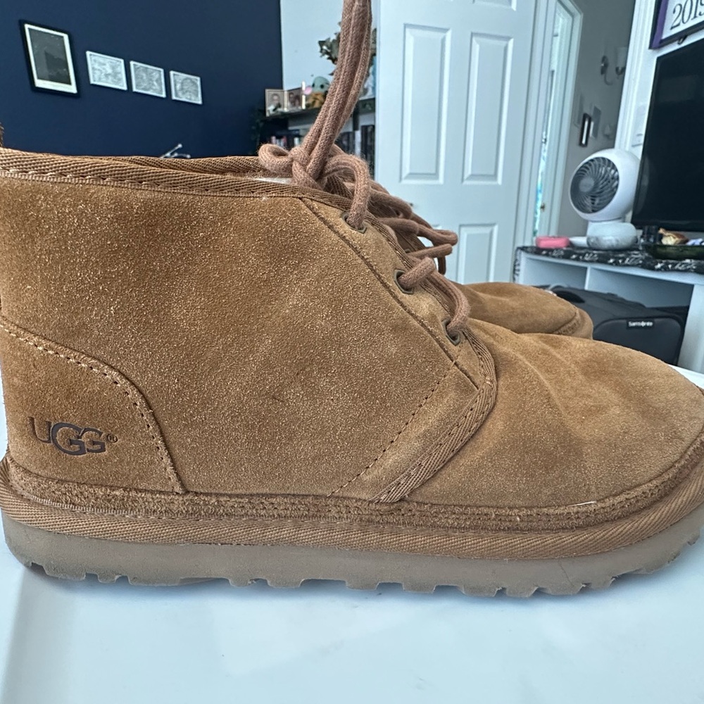 UGG Chestnut Lace-Up Boots
